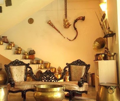 Antique décor and craft objects recognised by Visive models