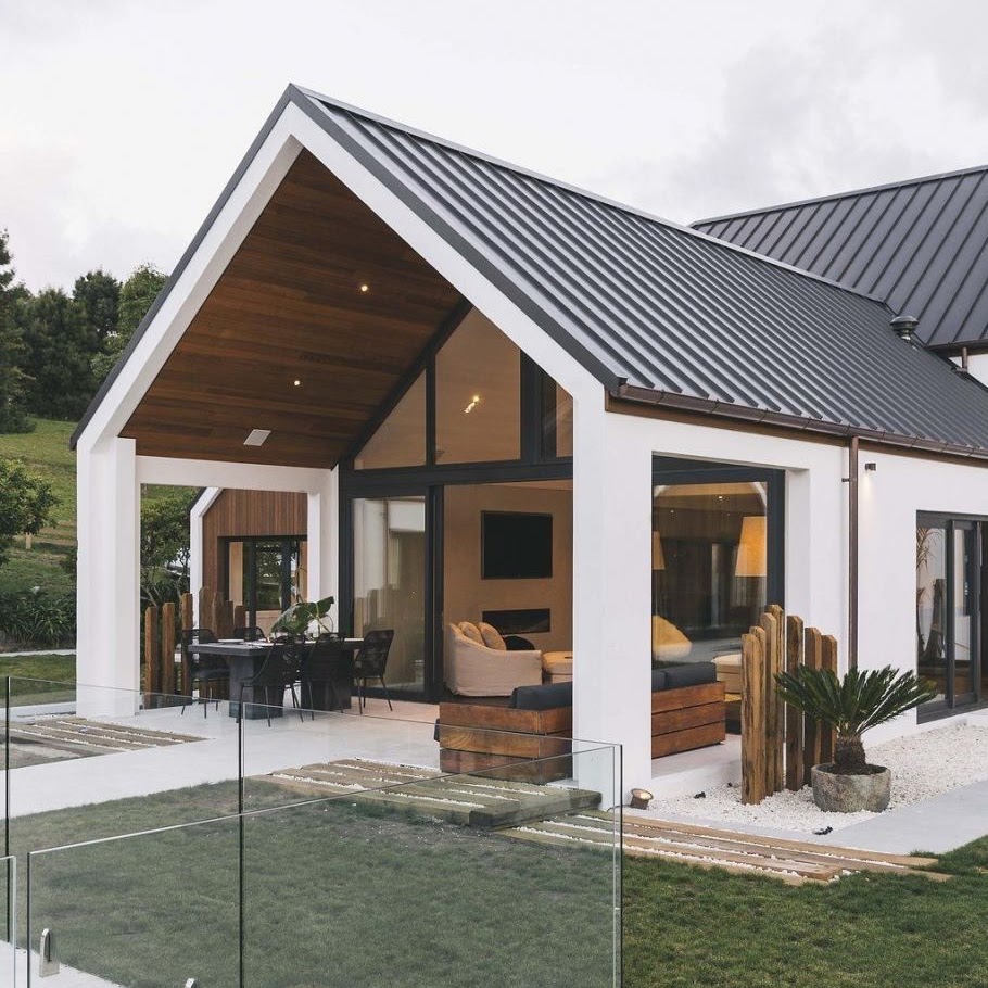 Similarly structured house